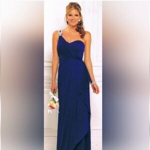 Elegant Blue Evening Gown